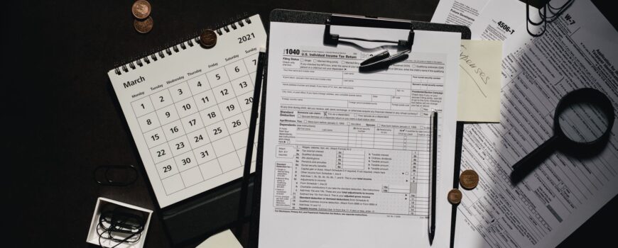 Calendario tributario 2025-2026 para empresas en Colombia con renta, IVA, ICA y retenciones